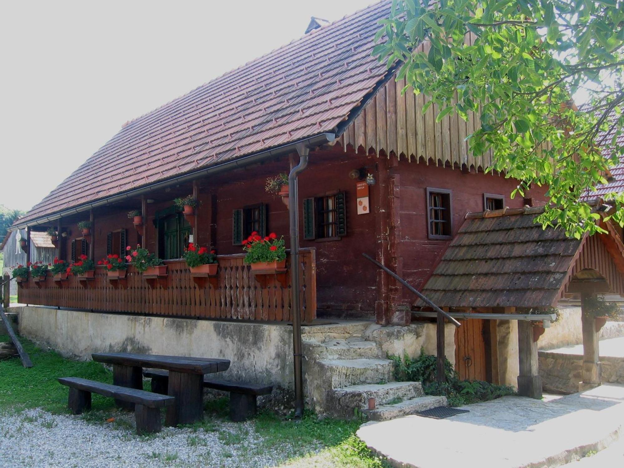 马丁观光农庄农家乐 Krška Vas 外观 照片